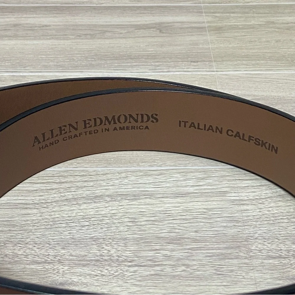ALLEN EDMONDS / Mens Italian Calf Skin Brown Leather Belt Size 44